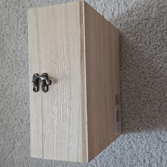 Wooden Box - Picture 2 of 8